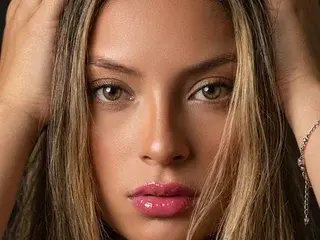 Streamate Adult Video Chat of Giigii_Hadid