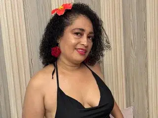 Streamate Live Sex Cam of Bianca_Milf