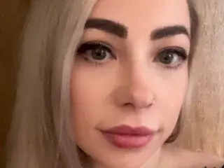 Streamate Adult Video Chat of FrankiiRayeXXX