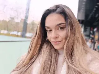 Streamate Sex Cam of RobertaRosetti