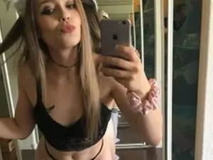 Streamate Free Porn Cam of bubblybubbles