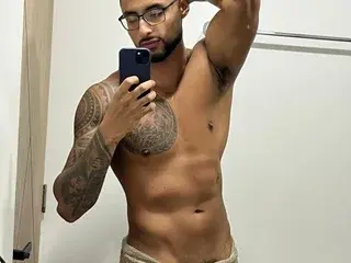 Streamate Best live sex cam show of LiamGarcia19