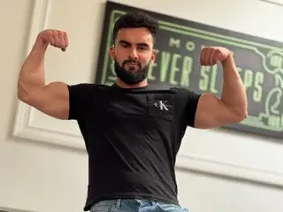 Streamate Live Porn of MicahLane