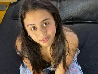 Streamate Free Live Porn of Miilky