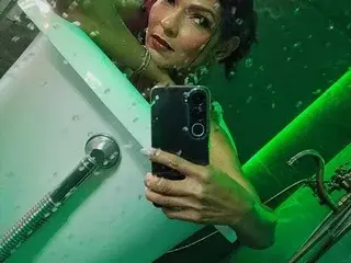 Streamate Sex Cam of Hannapetit29