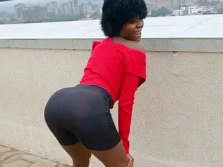 Streamate Free Porn Cam of NaughtyLittleRoxy