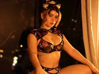 Streamate Sex Cam of MaraMaison