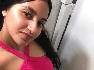 Streamate Private Sex Chat of saraynaughtyhotter