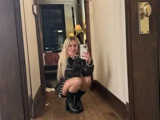 Streamate Sex Chat of BabyBellXO