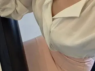 Streamate Free Porn Cam of Elly49