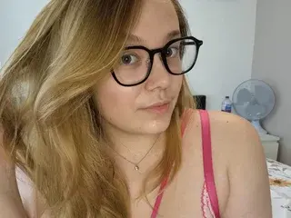 Streamate Nude Webcam of Emski_xox