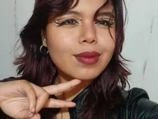 Streamate Watch Live Sex Cams of CamileDumont22