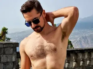 Streamate Watch Live Sex Cams of AntonioWest