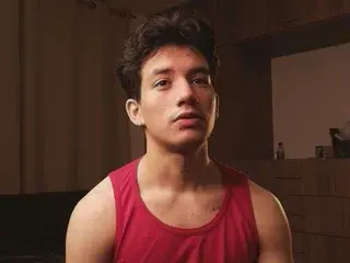 Streamate Sex Cam of kikeruiz_19