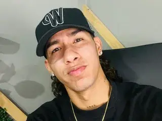 Streamate Live Porn of Damian_phill