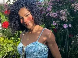 Streamate Nude Webcam of Sharon_Harrison