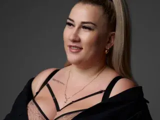 Streamate Free Porn Cam of ForbiddenTouchX