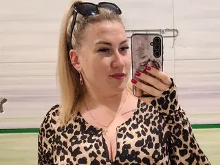 Streamate Free Porn Cam of ForbiddenTouchX