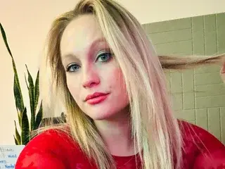 Streamate Adult Webcam of TheNaughtyNanny