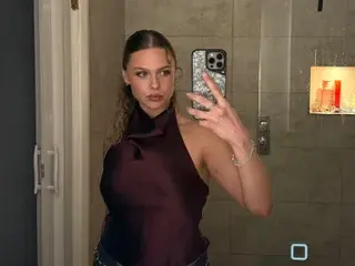 Streamate Free Porn Cam of Bella_Rose22