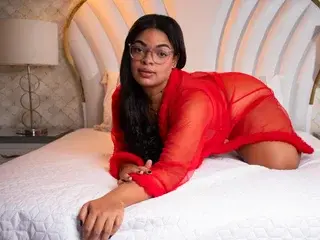 Streamate Watch Live Sex Cams of YazminJenner