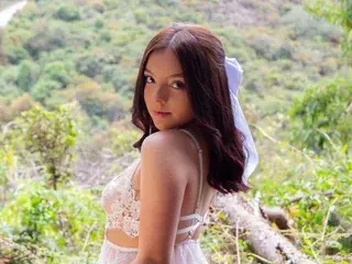 Streamate Sex Chat of IvonniLoweyn