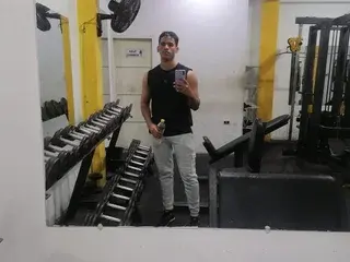 Streamate Live Sex Cam of AlejandroHoot