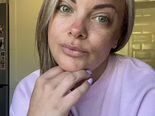 Streamate Free Porn Cam of TemptressFox