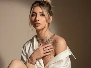 Streamate Watch Live Sex Cams of EmilySaenss