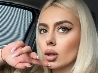 Streamate Watch Live Sex Cams of ChloeVee