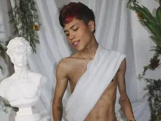 Streamate Live Sex of MaxiWildd777