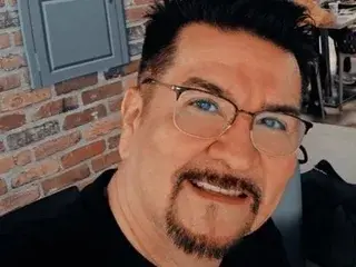 Streamate Sex Cam of TELLME_ABOUT_YOU