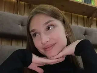 Streamate Free Porn Cam of AnnyHoneu