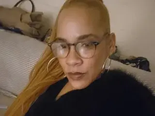 Streamate Nude Webcam of Suki_Stone