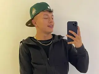 Streamate Free Porn Cam of Nico_Knight