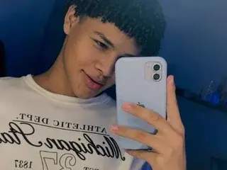 Streamate Adult Webcam of SebasTheAngel