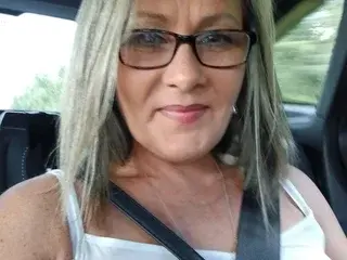 Streamate Adult Video Chat of IrishMilfRoxie34dd