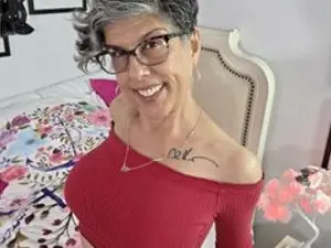 Streamate Watch Live Sex Cams of IzzyOnCam