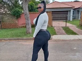 Streamate Nude Webcam of AFRICANCURVYBOOTYXXX