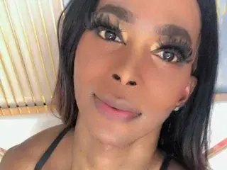 Streamate Live Sex Cam of LorettaSaennz