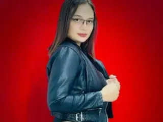 Streamate Nude Webcam of Juli_Wi