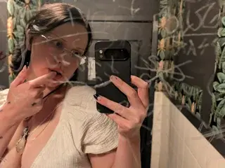 Streamate Nude Webcam of guttergirlfriend