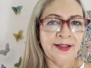 Streamate Free Live Porn of AdictyMaature