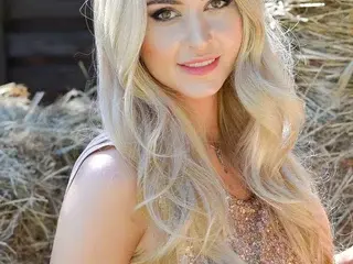 Streamate Free Porn Cam of MelanieSpaces