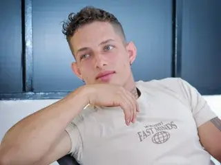 Streamate Adult Webcam of AngelRivera