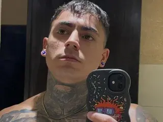 Streamate Free Live Porn of Max_Stron111