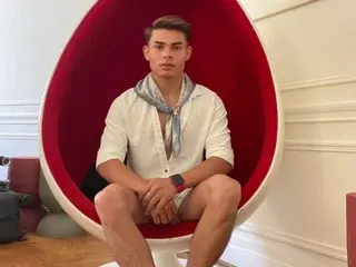 Streamate Sex Cam of sexy_alexxx