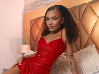 Streamate Free Porn Cam of IvonWilliams