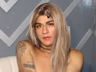 Streamate Live Sex Cam of Karina_Cutee