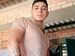 Streamate Watch Live Sex Cams of Frank33